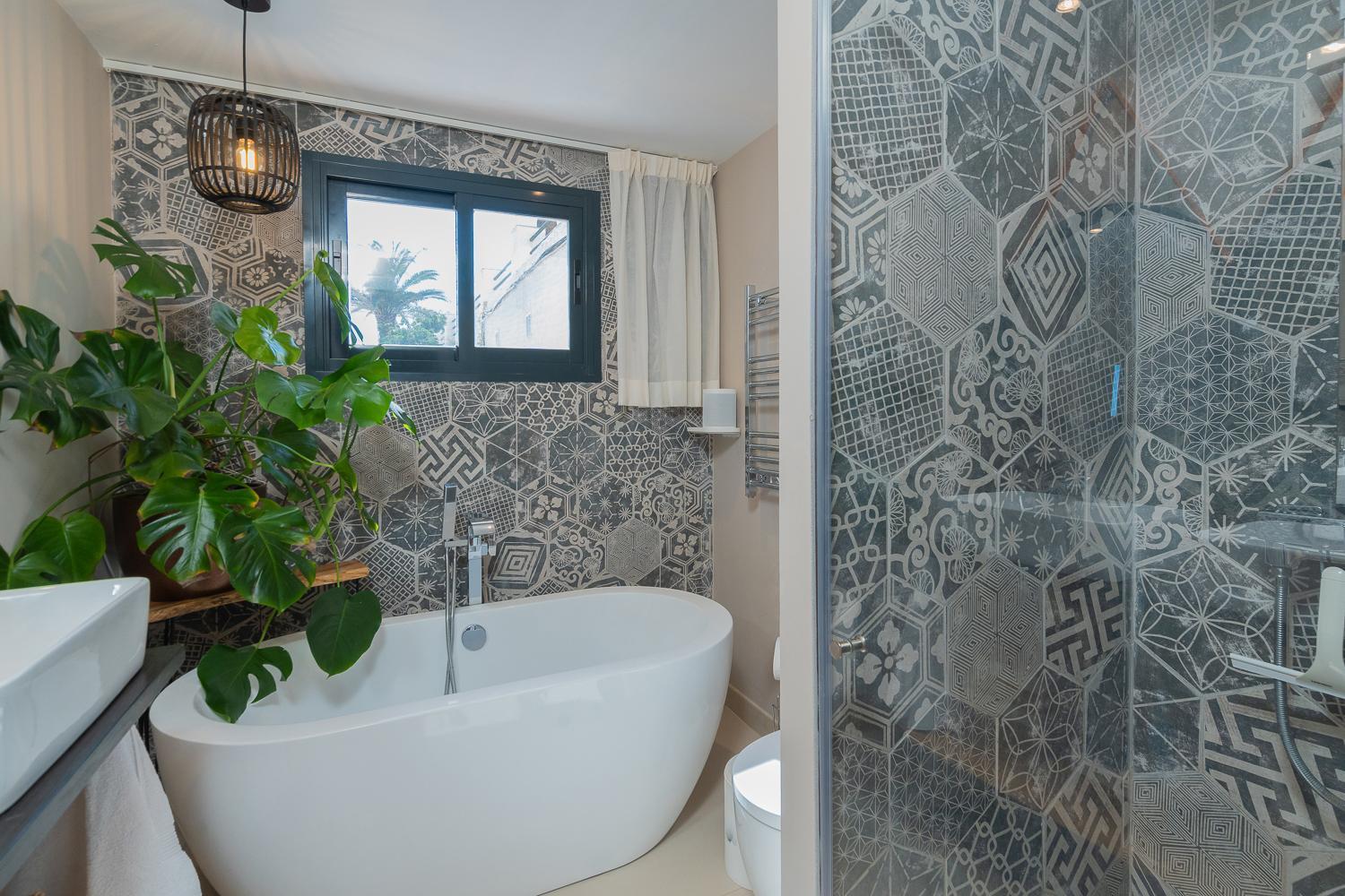 Private 250Sqm Garden Duplex, Jacuzzi, Cinema, Sea View Escape Torremolinos Exterior foto
